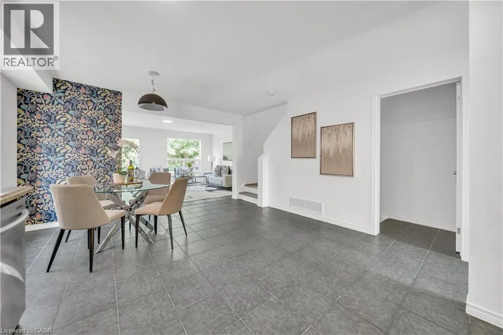 22 CHESTER Drive