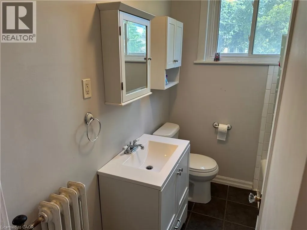 54 DUFFERIN Avenue Unit# 21, #21