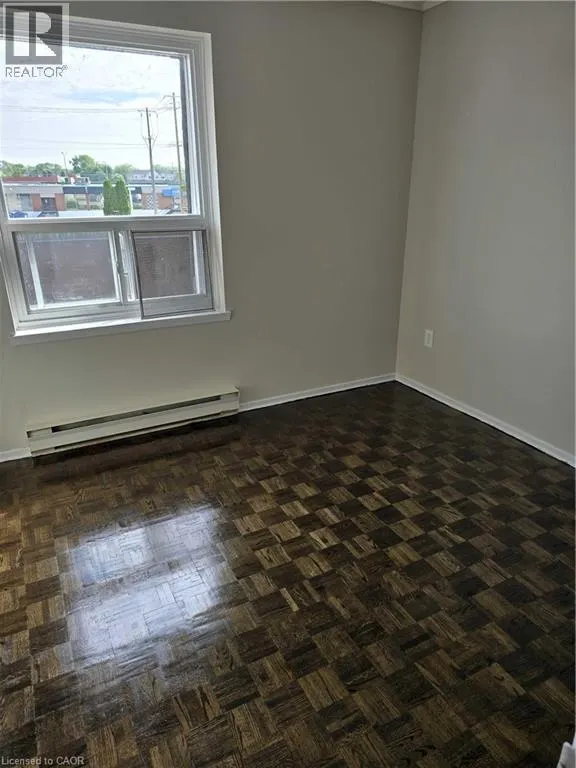 5291 LAKESHORE Road Unit# 101, #101