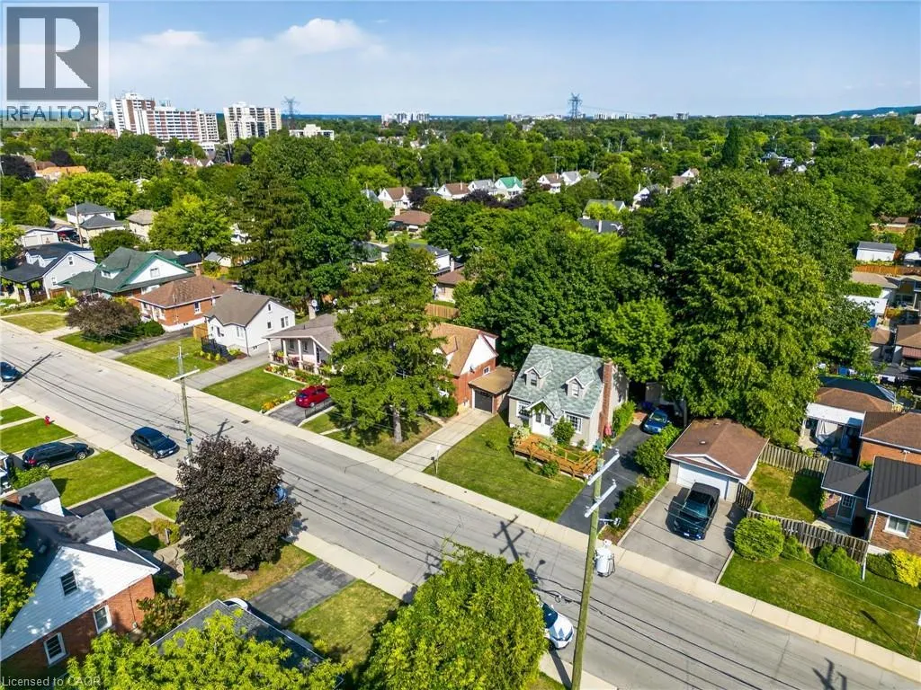 131 ROSEDALE Avenue
