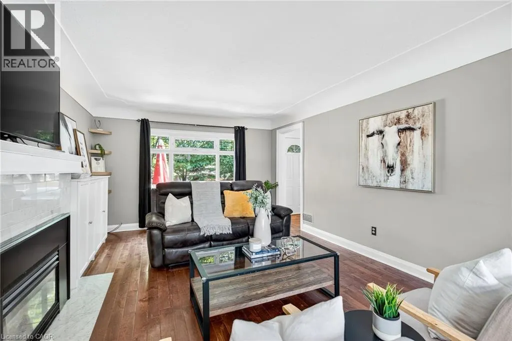 131 ROSEDALE Avenue