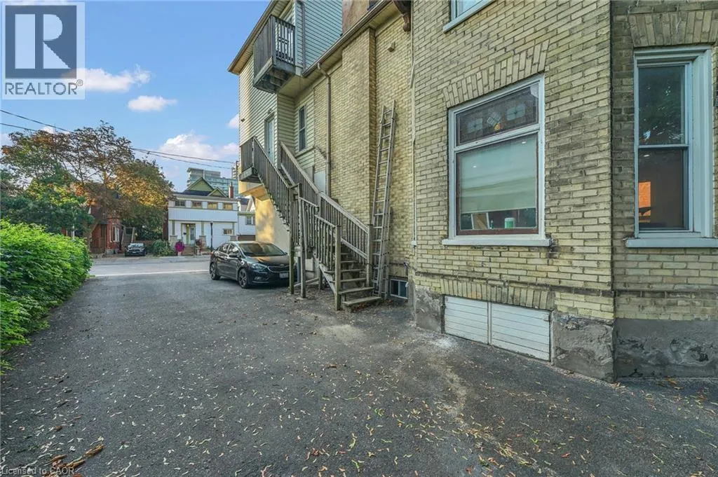 52 WATER Street N