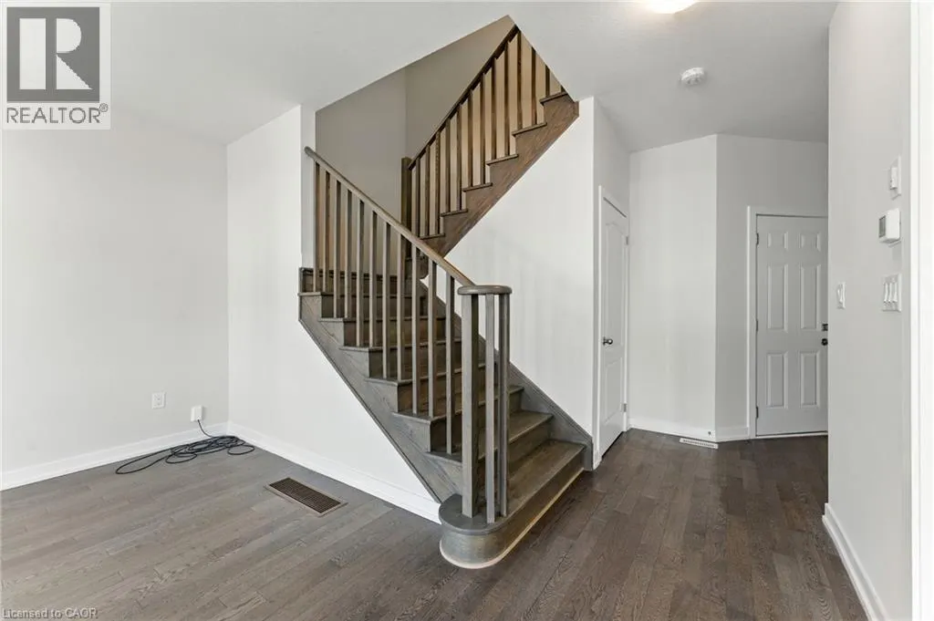 33 SANTOS Drive