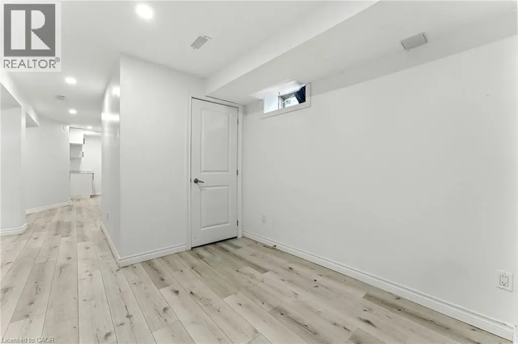 33 SANTOS Drive
