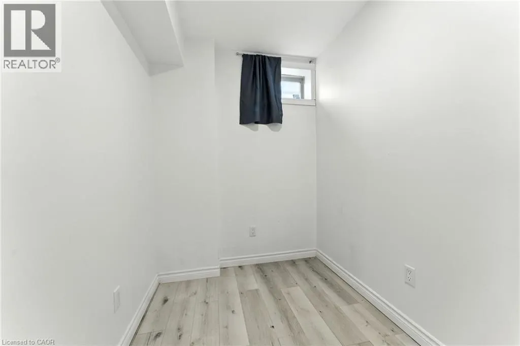33 SANTOS Drive
