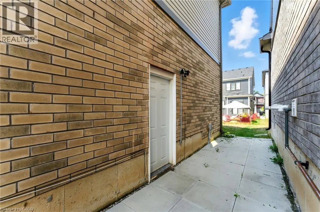 33 SANTOS Drive
