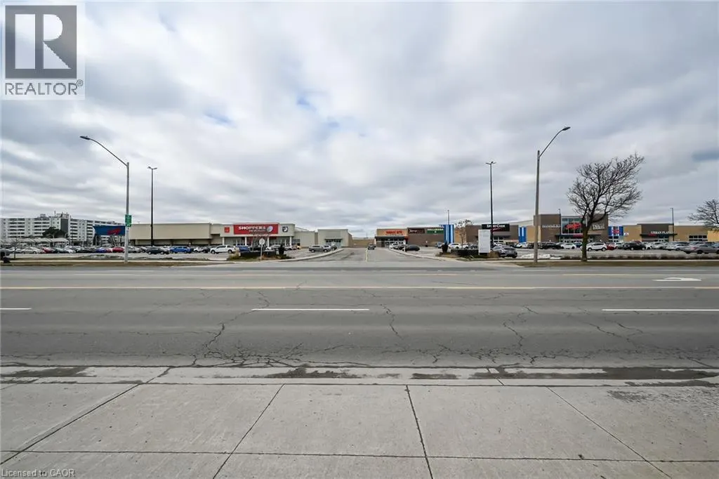 54 CENTENNIAL Parkway N