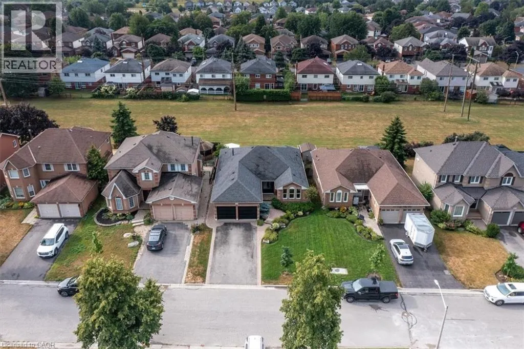 961 RIDGE VALLEY Drive