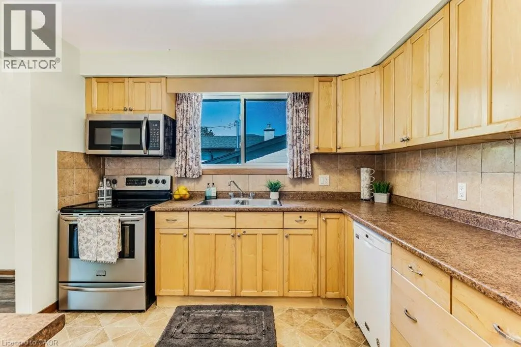 12 SHORELINE Drive