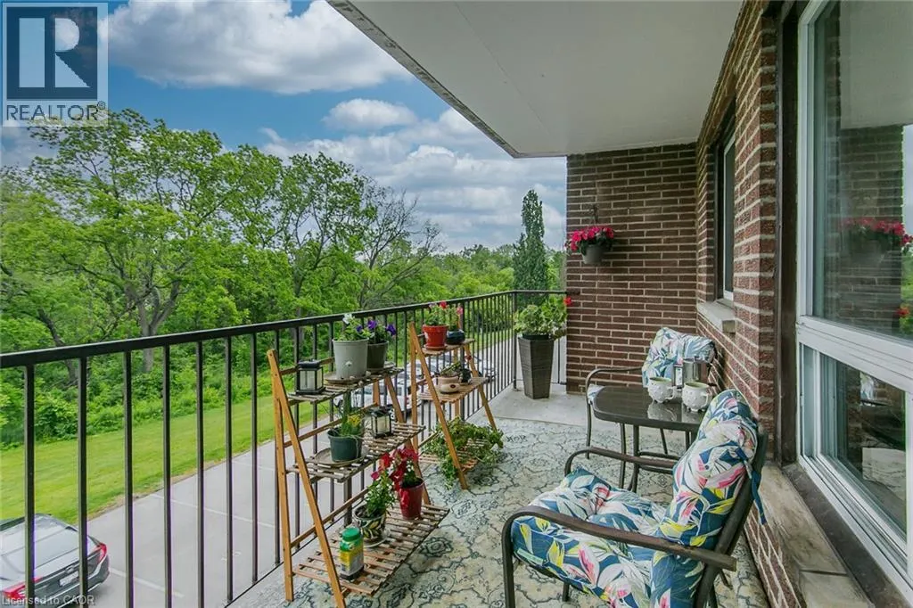30 AVALON Place Unit# 203, #203