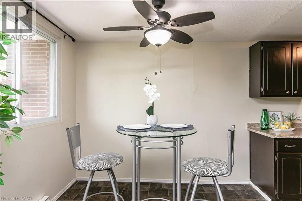 30 AVALON Place Unit# 203, #203