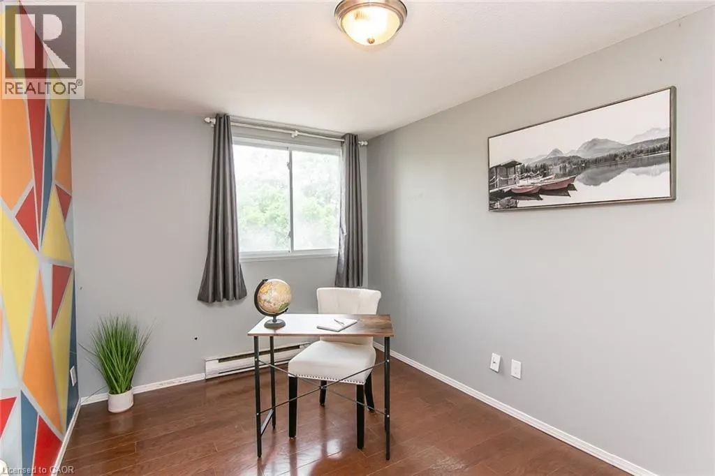 30 AVALON Place Unit# 203, #203