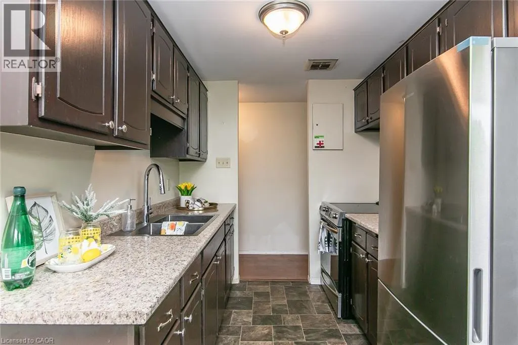 30 AVALON Place Unit# 203, #203