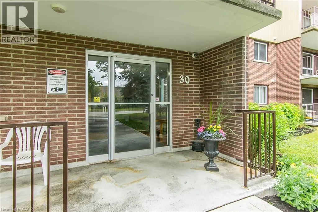30 AVALON Place Unit# 203, #203