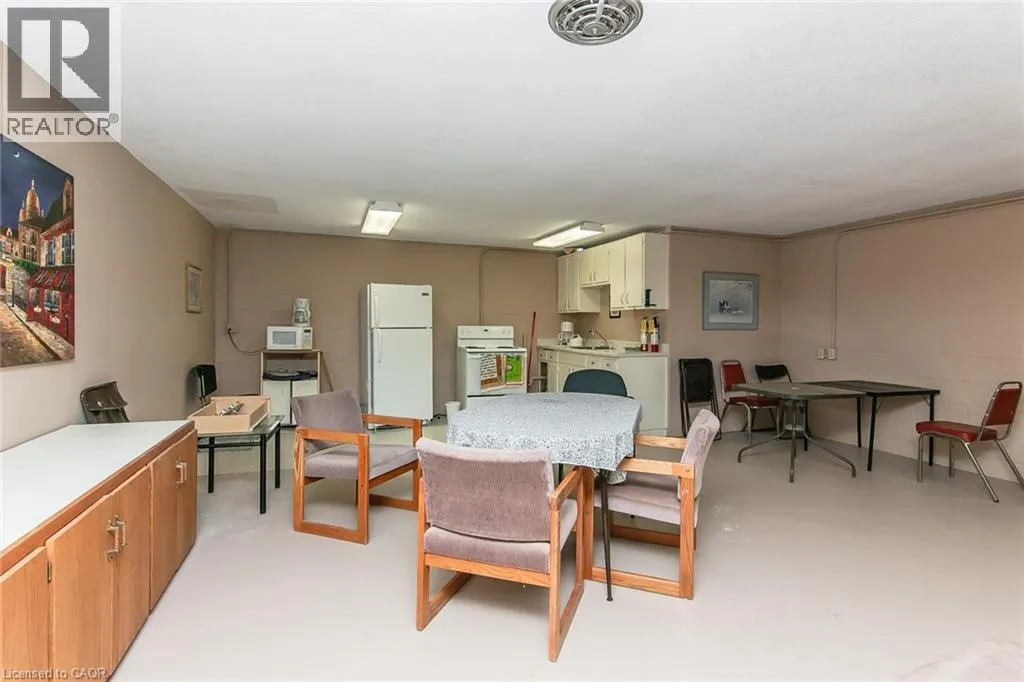 30 AVALON Place Unit# 203, #203