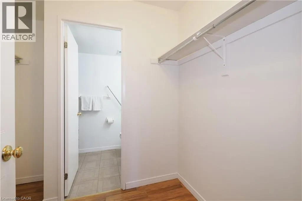 18 HOLBORN Court Unit# 402, #402