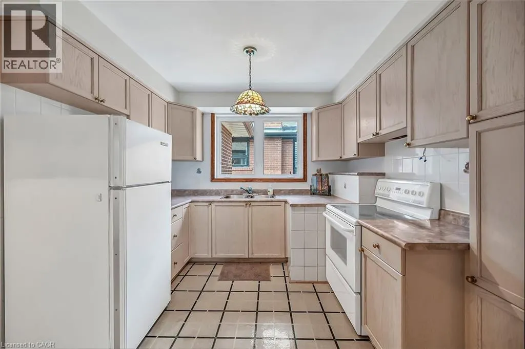 1312 OGDEN Avenue