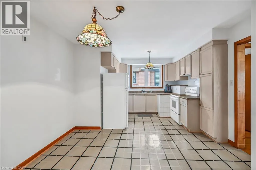 1312 OGDEN Avenue