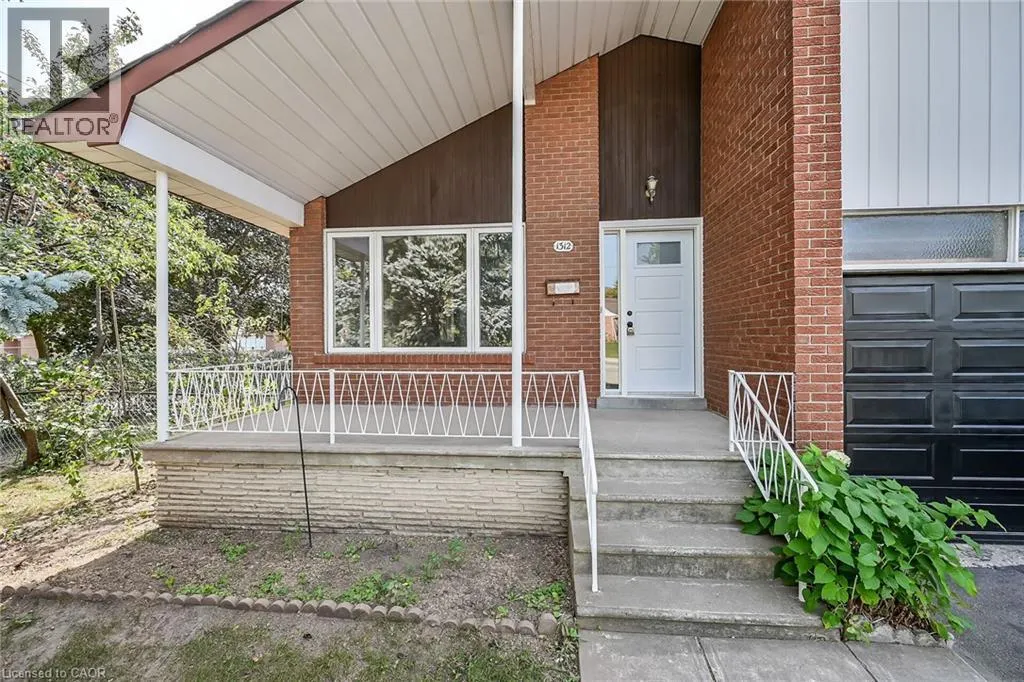 1312 OGDEN Avenue