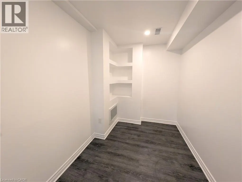 39 PINEWOODS Drive Unit# 5, #5