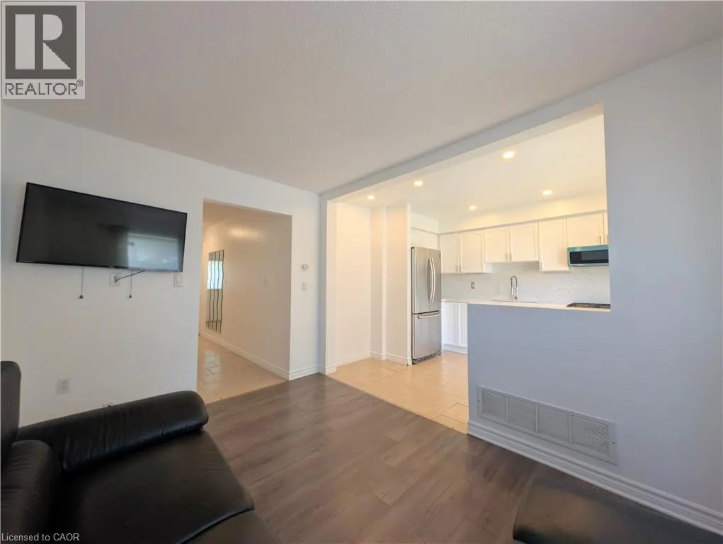 39 PINEWOODS Drive Unit# 5, #5