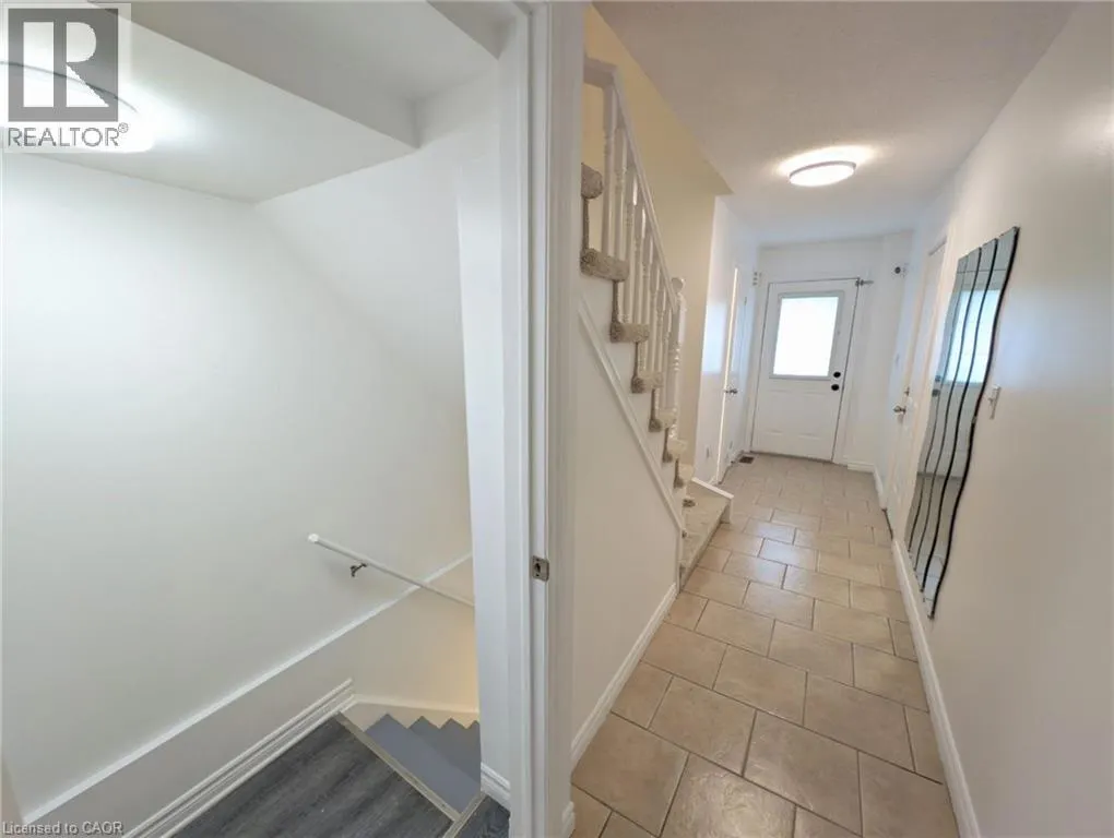 39 PINEWOODS Drive Unit# 5, #5