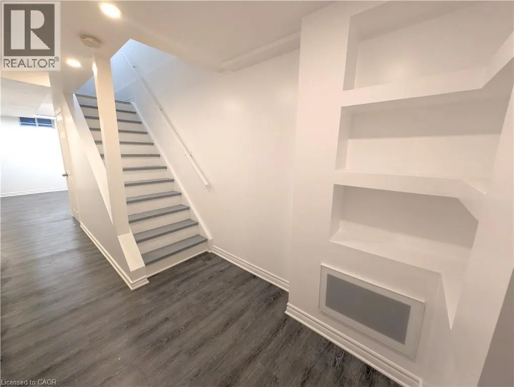 39 PINEWOODS Drive Unit# 5, #5
