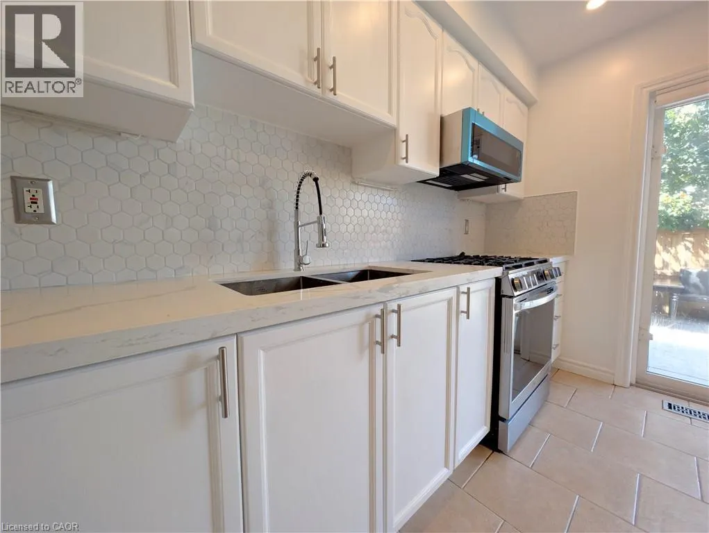39 PINEWOODS Drive Unit# 5, #5