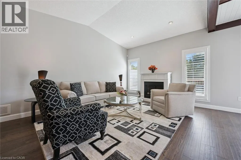 900 DOON VILLAGE Road Unit# 4, #4