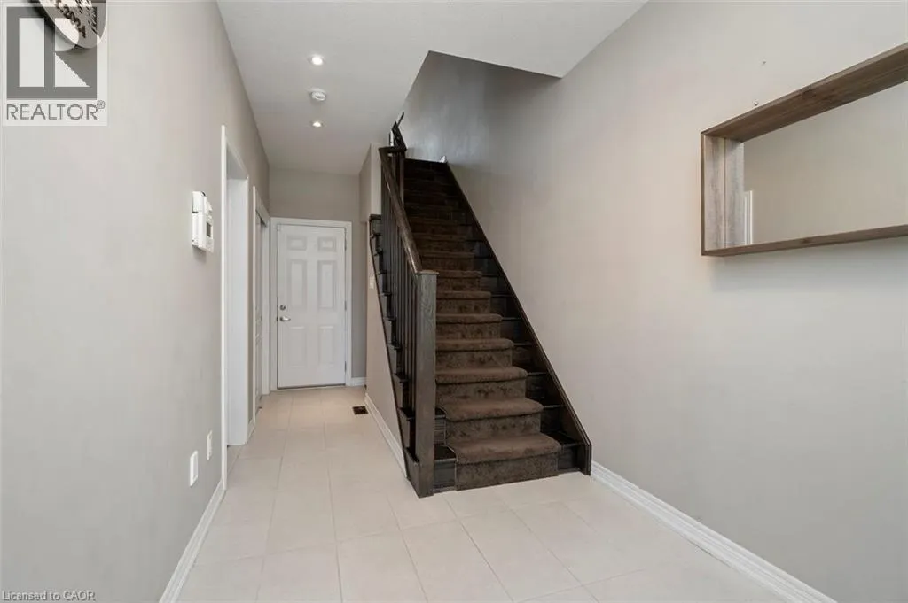 215 DUNDAS Street E Unit# 9, #9