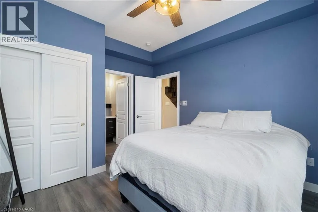 215 DUNDAS Street E Unit# 9, #9