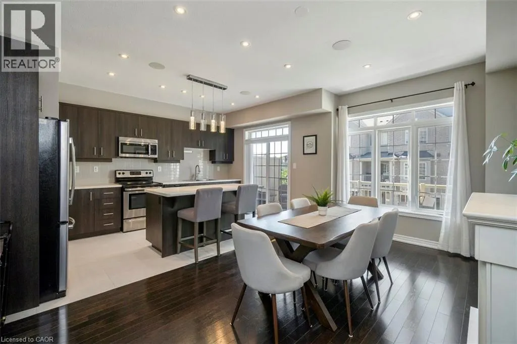 215 DUNDAS Street E Unit# 9, #9