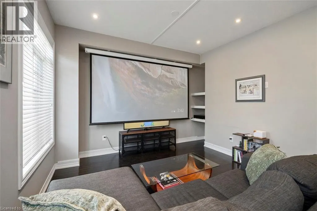 215 DUNDAS Street E Unit# 9, #9