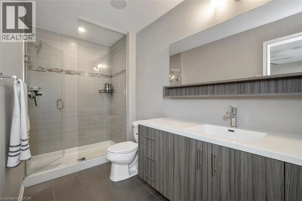 215 DUNDAS Street E Unit# 9, #9