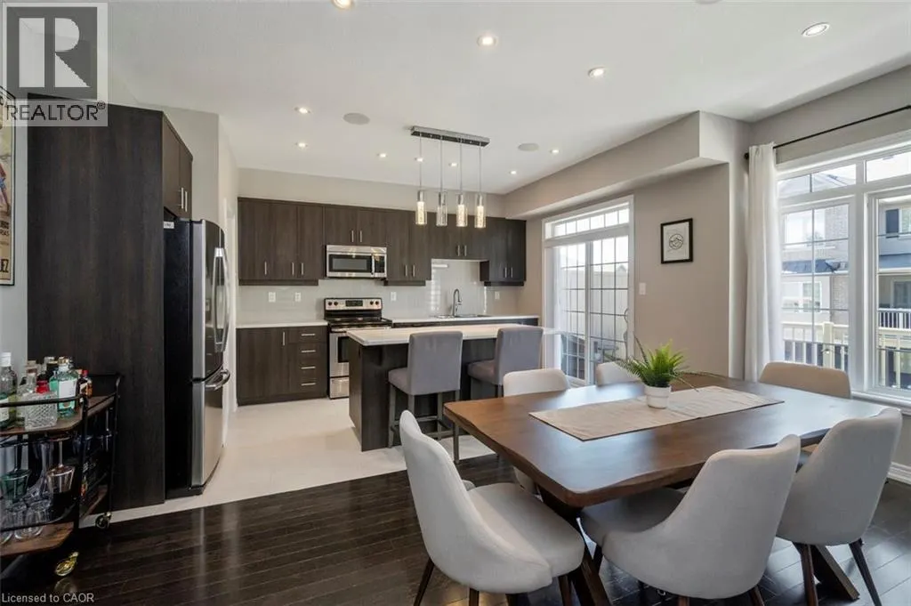 215 DUNDAS Street E Unit# 9, #9