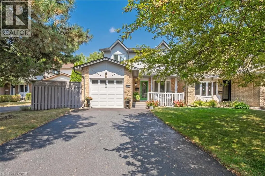 2407 HEMLOCK Court