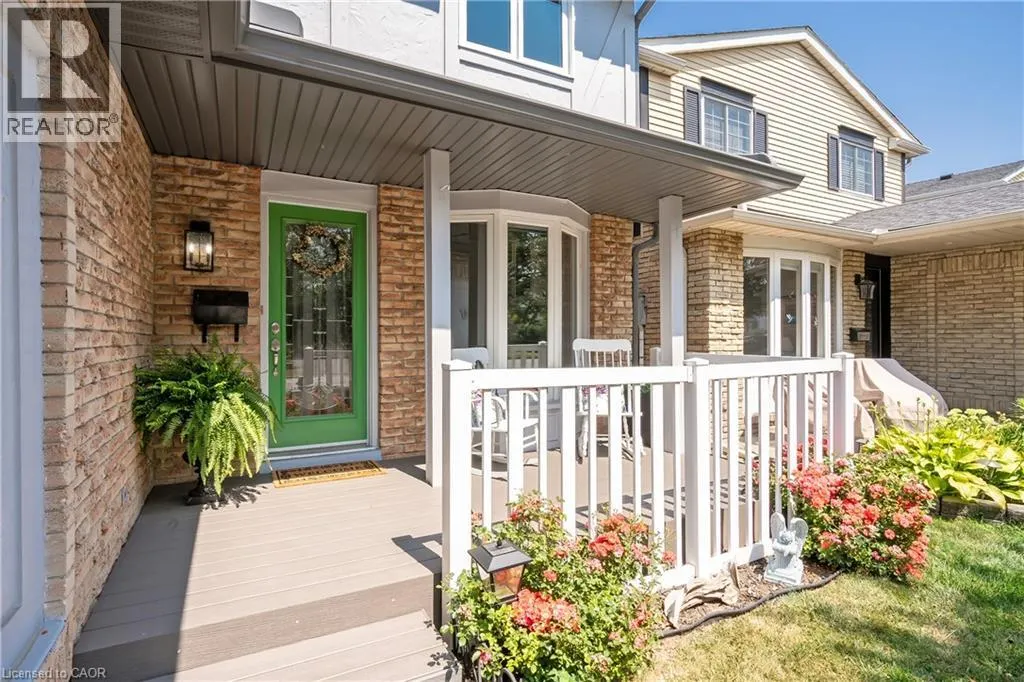 2407 HEMLOCK Court
