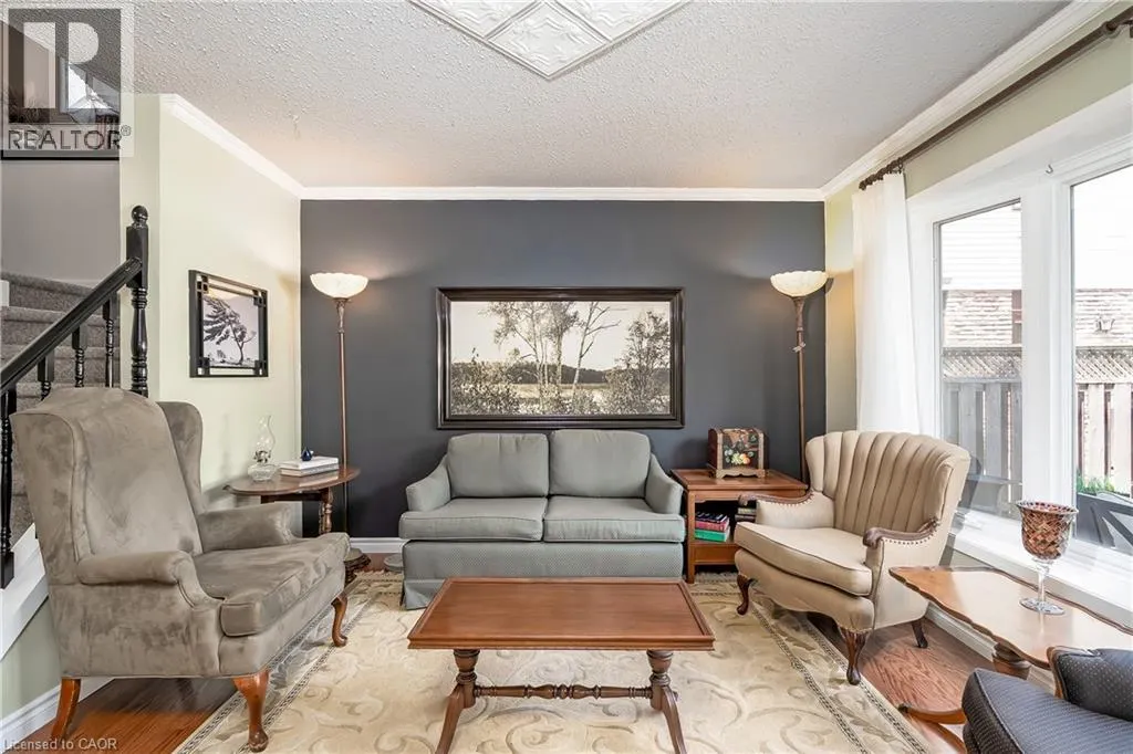 2407 HEMLOCK Court