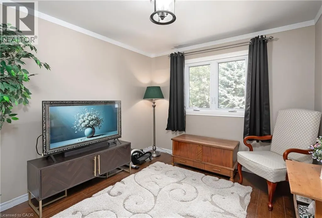 2407 HEMLOCK Court