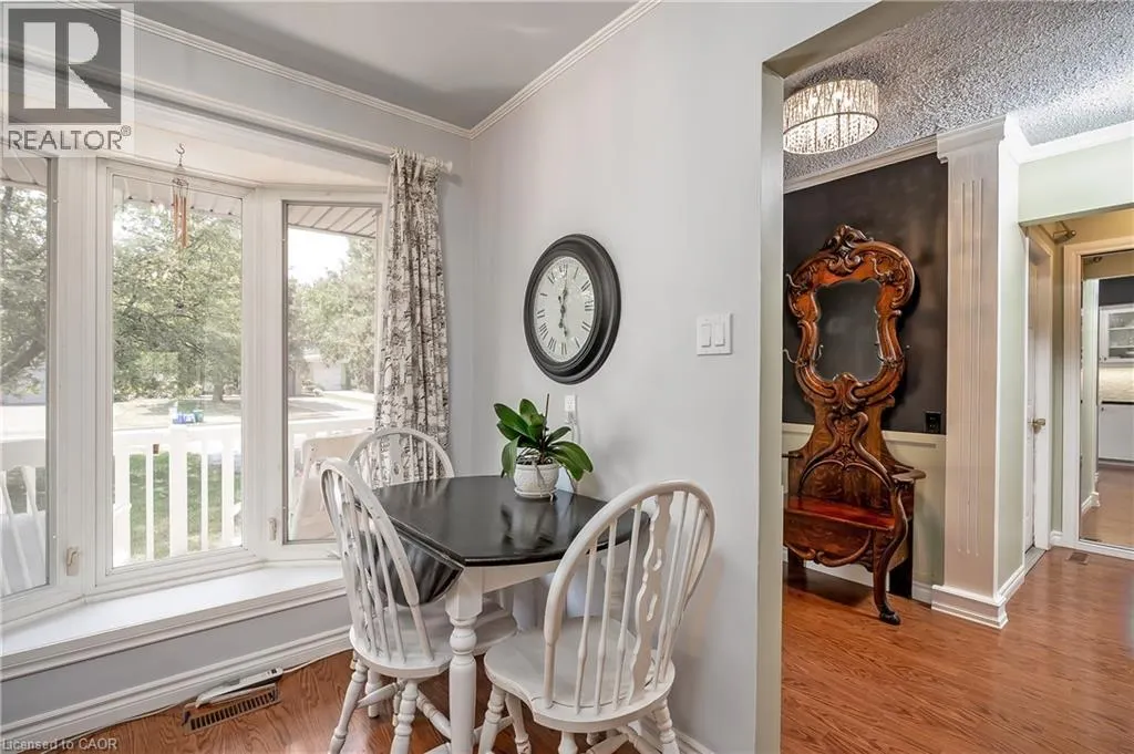 2407 HEMLOCK Court