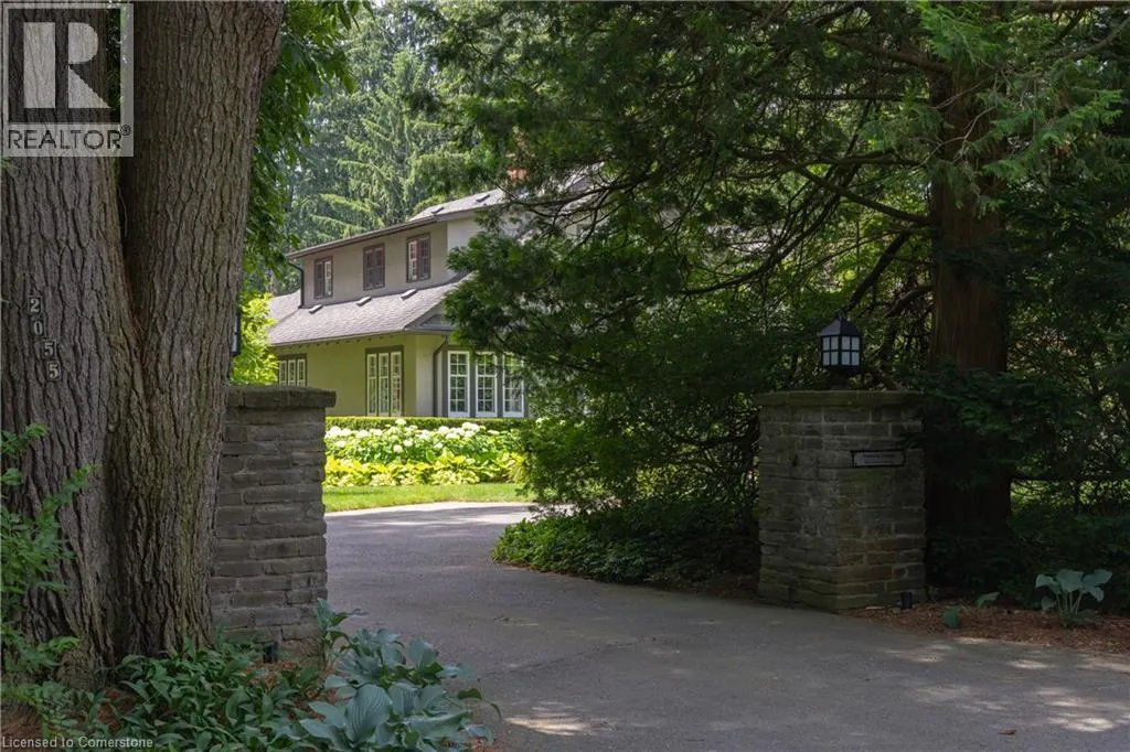 2055 LAKESHORE Road E