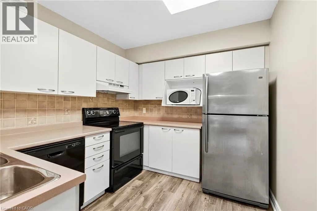 2020 CLEAVER Avenue Unit# 206, #206