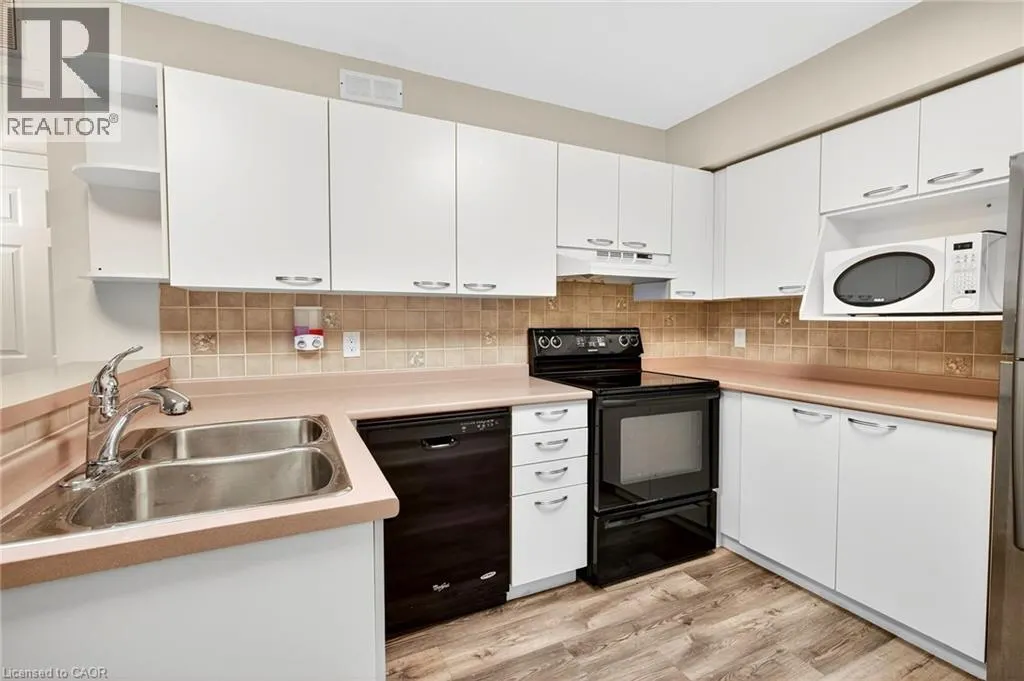 2020 CLEAVER Avenue Unit# 206, #206
