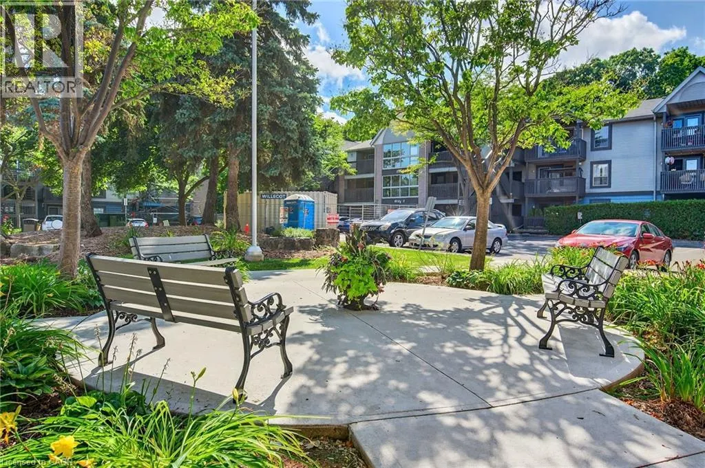 2020 CLEAVER Avenue Unit# 206, #206