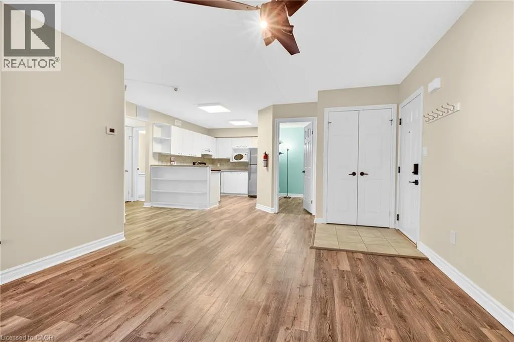 2020 CLEAVER Avenue Unit# 206, #206