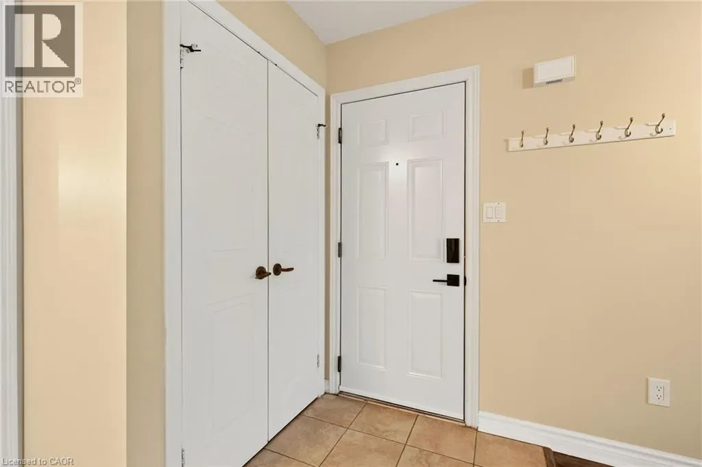 2020 CLEAVER Avenue Unit# 206, #206