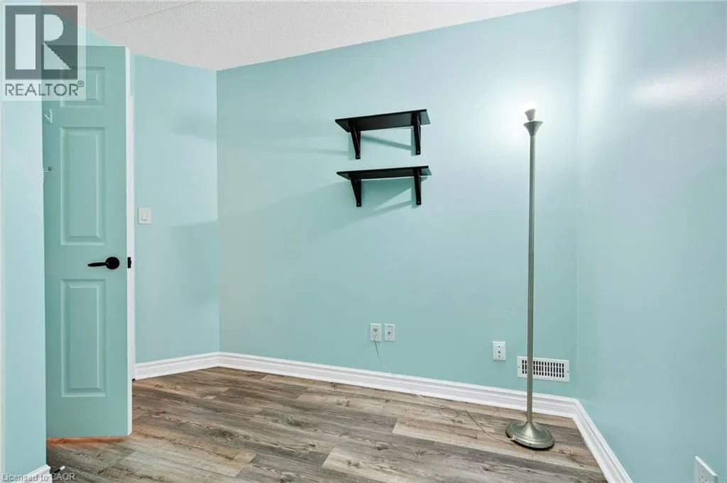 2020 CLEAVER Avenue Unit# 206, #206