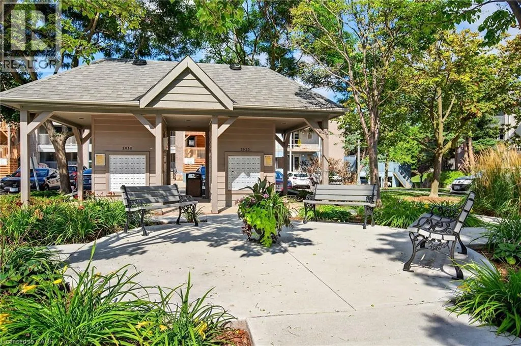 2020 CLEAVER Avenue Unit# 206, #206