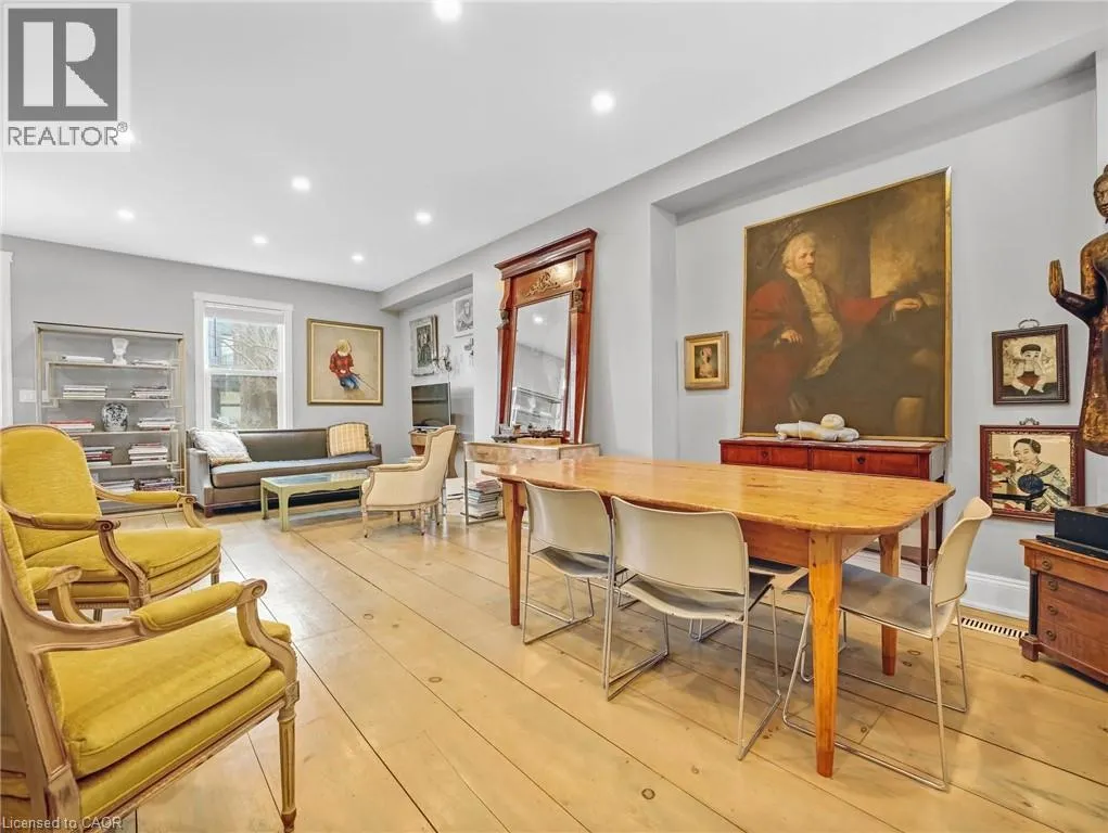 80 FERRIE Street W
