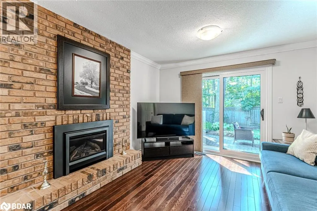 19 OAKRIDGE Drive
